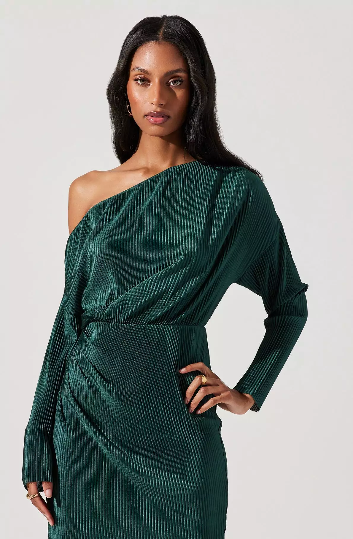 Azenia Plisse Off Shoulder Long Sleeve Midi Dress