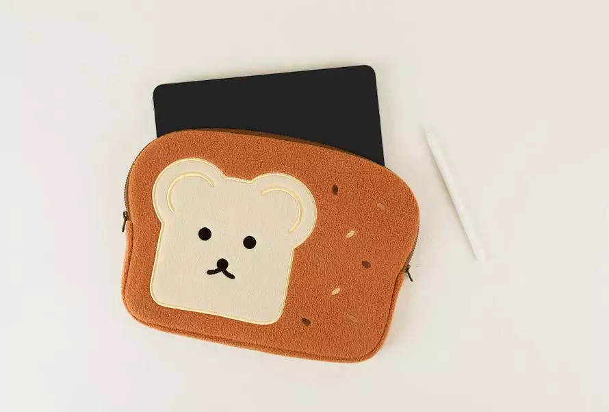 Brown Cute Bear Embroidery Bread Laptop Sleeves iPad Fitted Cases Shearling Covers Protective Tablet Pouches Purses Handbags Squ