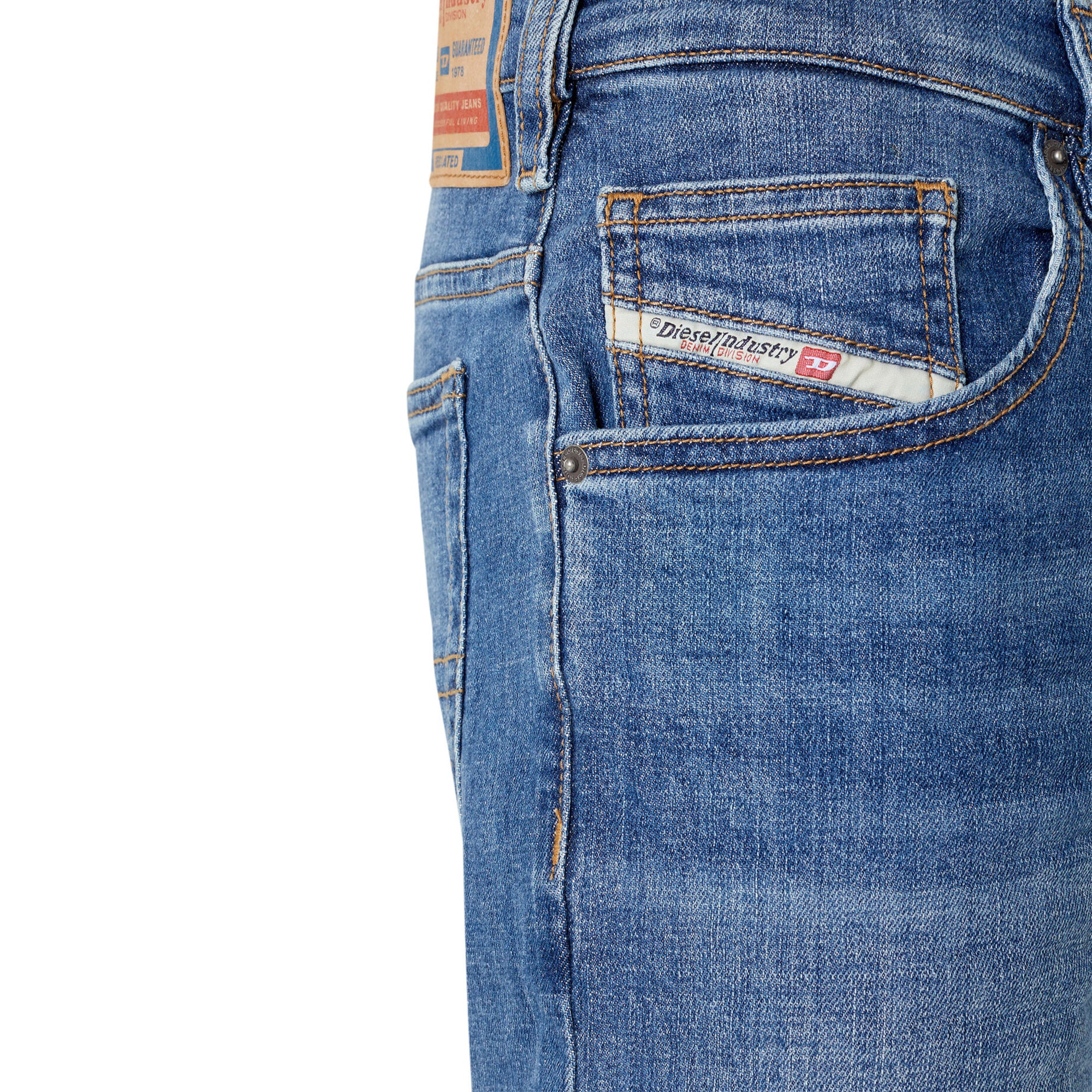 Diesel D-Yennox 0IHAT Tapered Fit Jeans - Light Blue