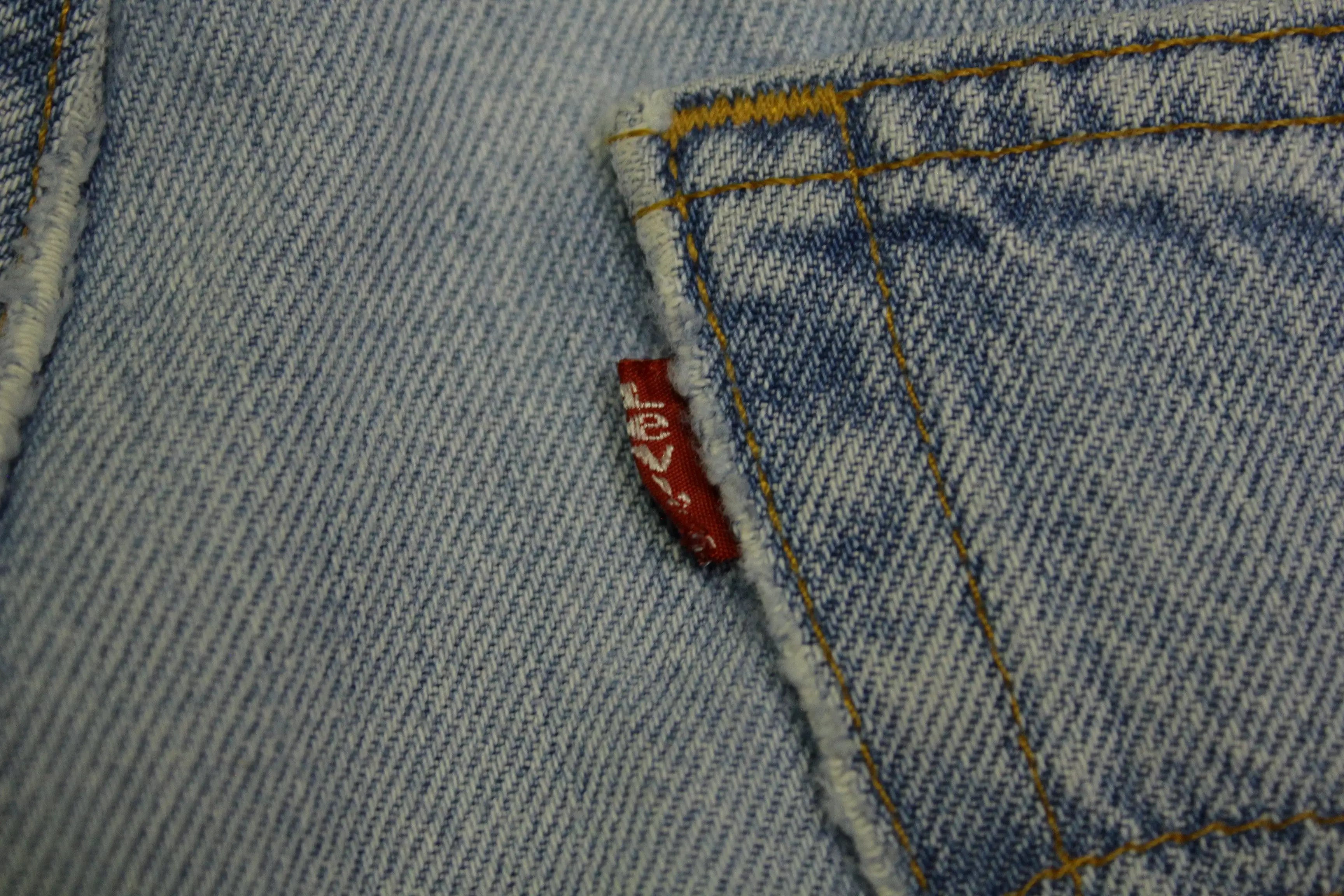 Levis 550 Red Tab Vintage 90's Made in USA Blue Denim Grunge Relaxed Fit Jeans