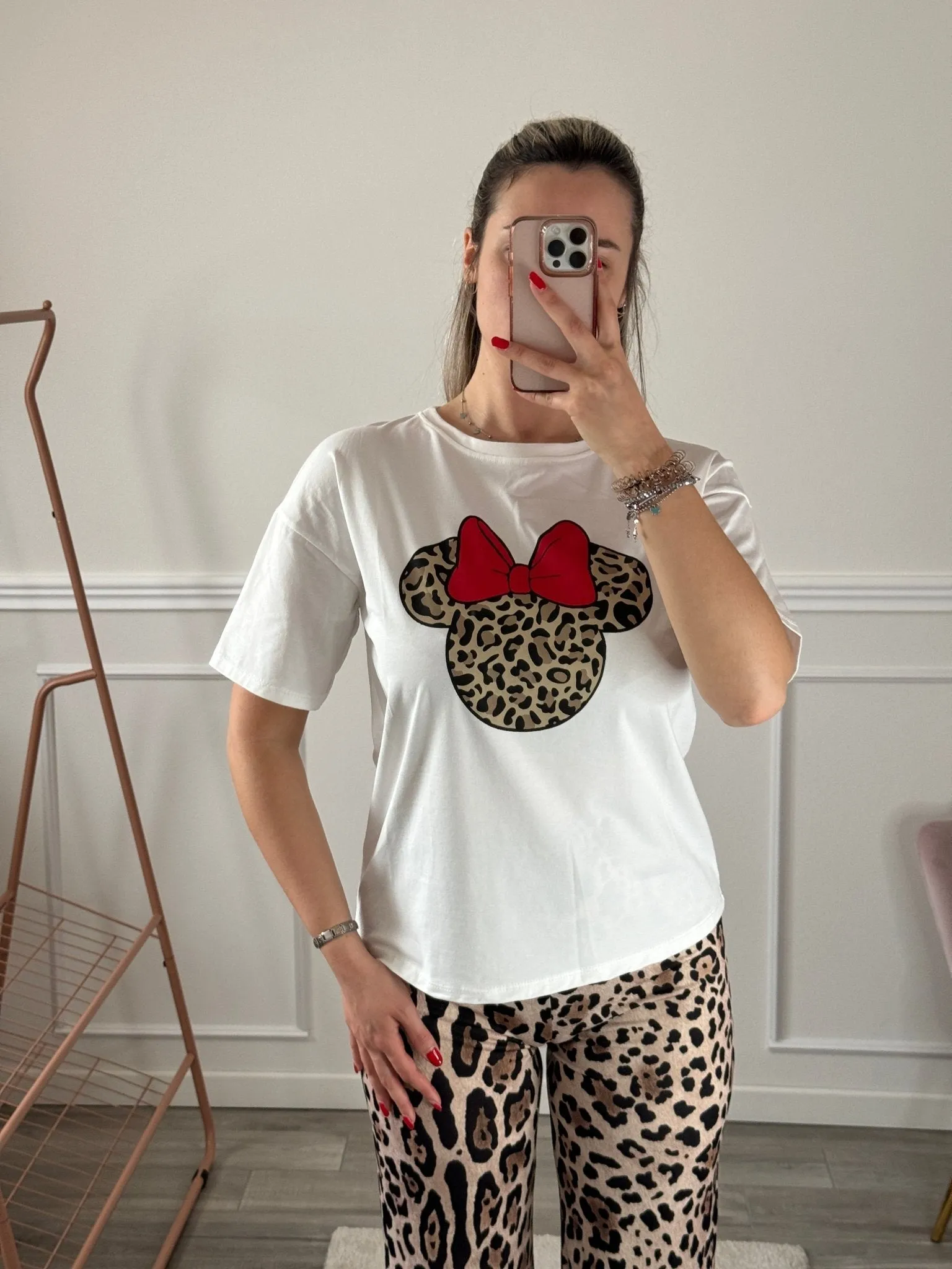 T-shirt bianca con stampa animalier Minnie