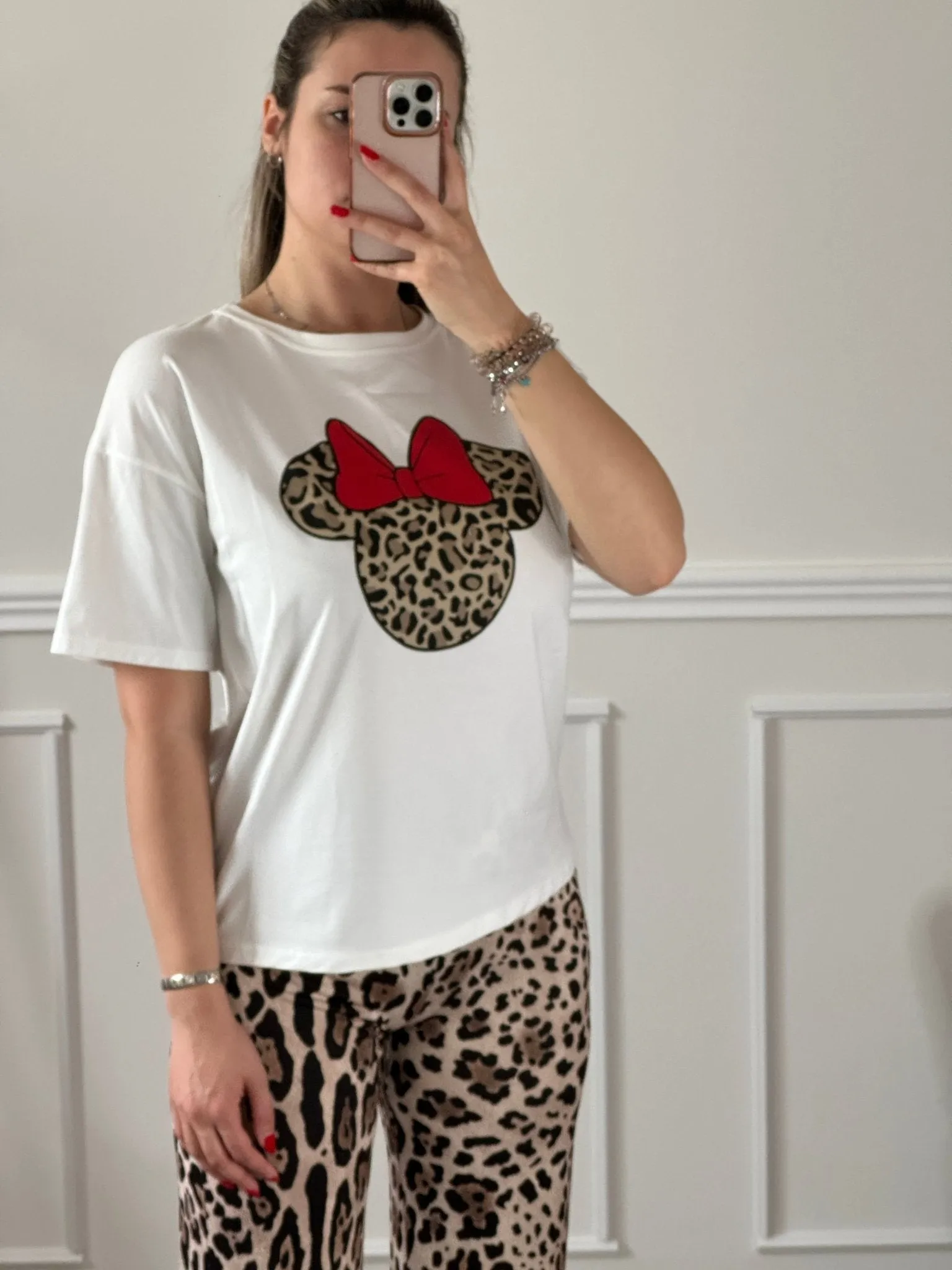 T-shirt bianca con stampa animalier Minnie